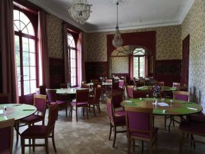 Lire la suite à propos de l’article Faux serveur – Repas d&rsquo;entreprise (Bruxelles)