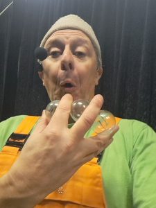 Lire la suite à propos de l’article Spectacle de magie pour enfants à Durbuy – Le Little Show