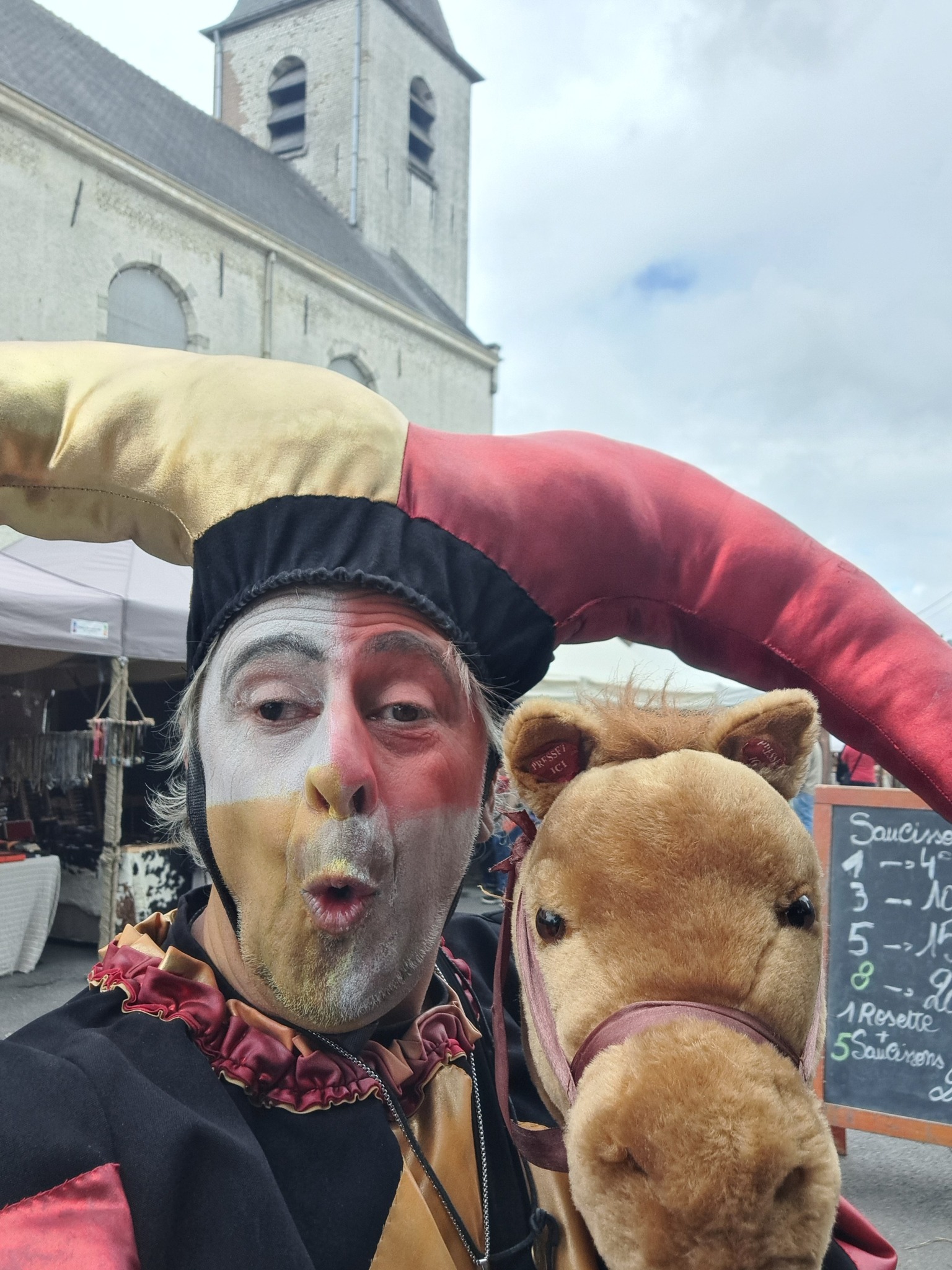 Fous du roi, bonimenteurs, jongleurs